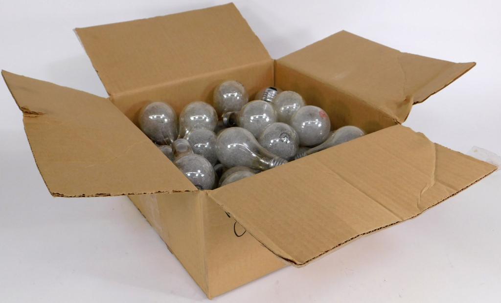 Lot of Edison Base Flash Bulbs: Lot of Edison Base Flash Bulbs, mostly Westinghouse.
