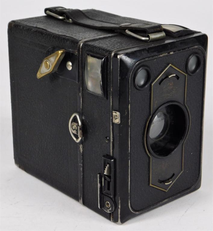 Zeiss Ikon Tengor Box Camera: Zeiss Ikon Tengor Box Camera good condition.