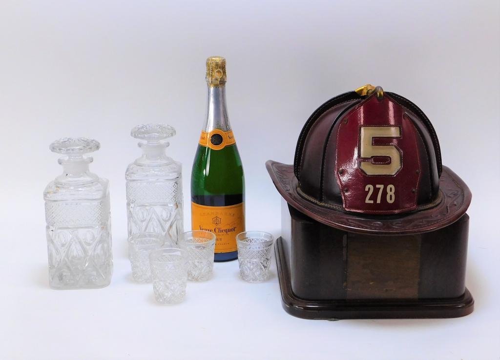Leather Fireman Helmet Tabletop Bar Liquor Set (1 of 9)