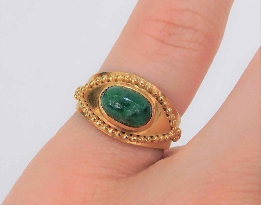 18K Gold Indian Mughal Style Malachite Ring (1 of 4)