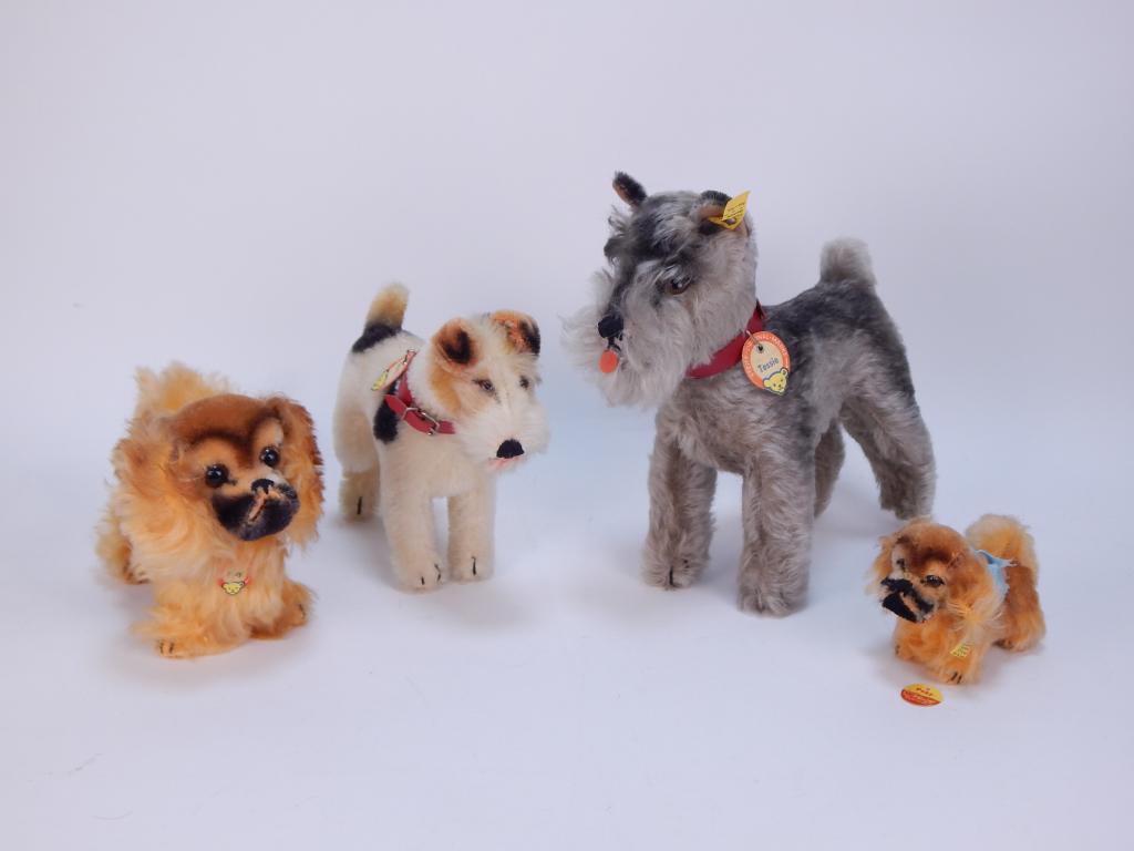 4 Steiff Assorted Dogs Group (1 of 10)