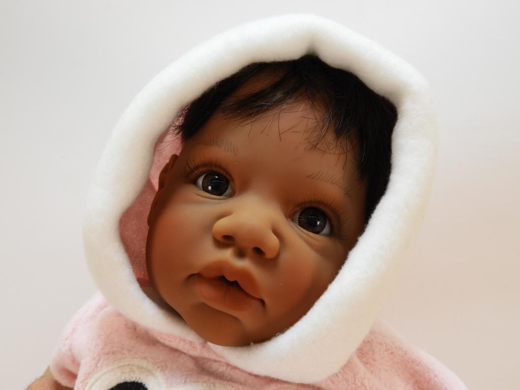 Lee Middleton Reva Schick Bear Hug Girl Doll (1 of 6)