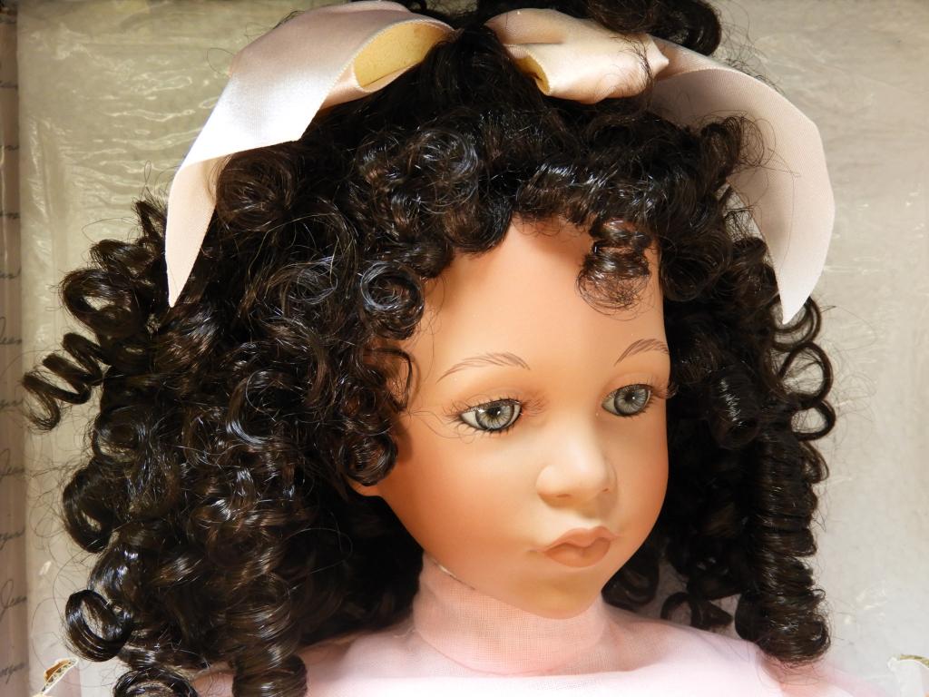 Masterpiece Gallery Jeanne Singer Vinyl Misty Doll: China,Modern Jeanne Singer Vinyl doll with original clothes, box, and paperwork. Vinyl,30" long