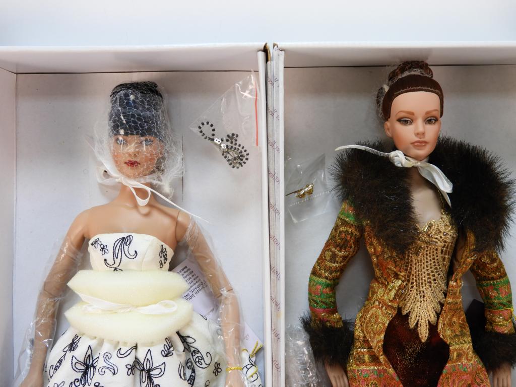 2 Tonner Tyler Wentworth Collection Fashion Dolls (1 of 5)