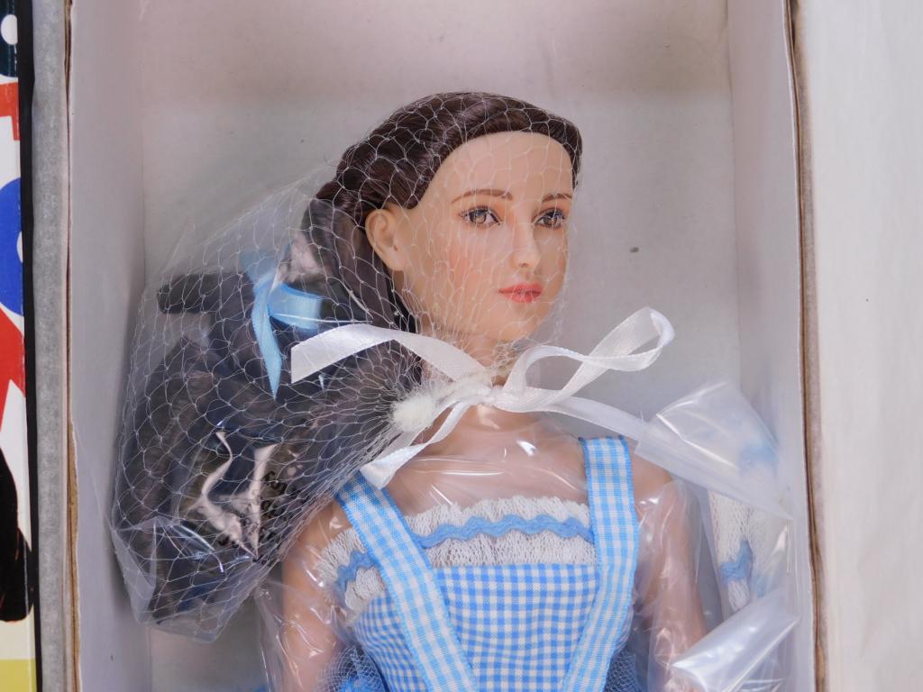 Tonner Wizard Of Oz Lady Ozmopolitan Doll