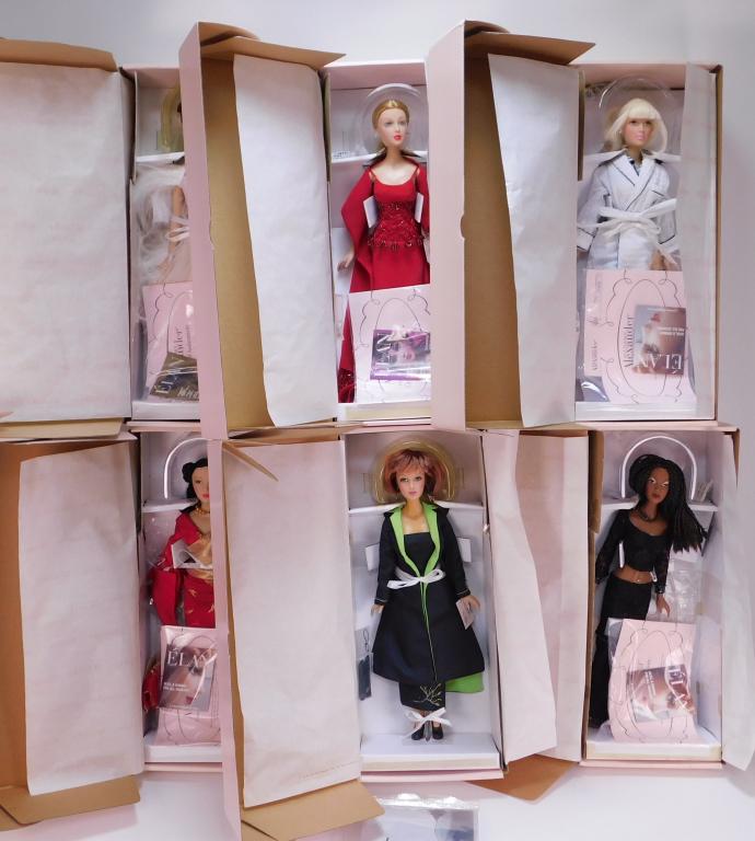 6 Madame Alexander Doll Company Dolls (1 of 11)