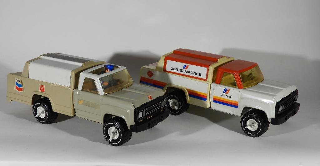 2 Tonka Play People Chevron United Airlines Trucks (1 of 8)