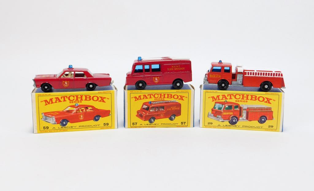 3 Lesney Matchbox Land Rover Fire Truck Chief Car 3 Lesney Matchbox Land Rover Fire Truck Chief Car