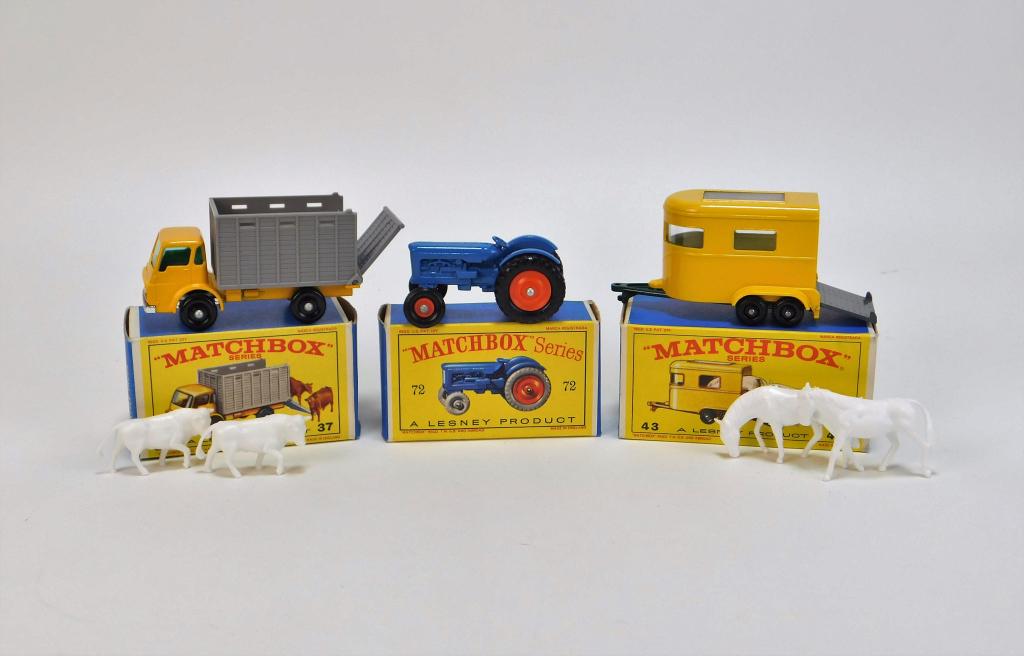 Lesney Matchbox Tractor Pony Trailer Cattle Truck (1 of 7)