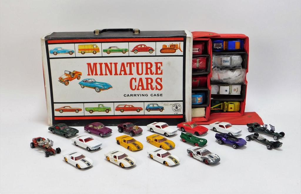 58 Estate Lesney Matchbox Topper Johnny Lightning (1 of 7)