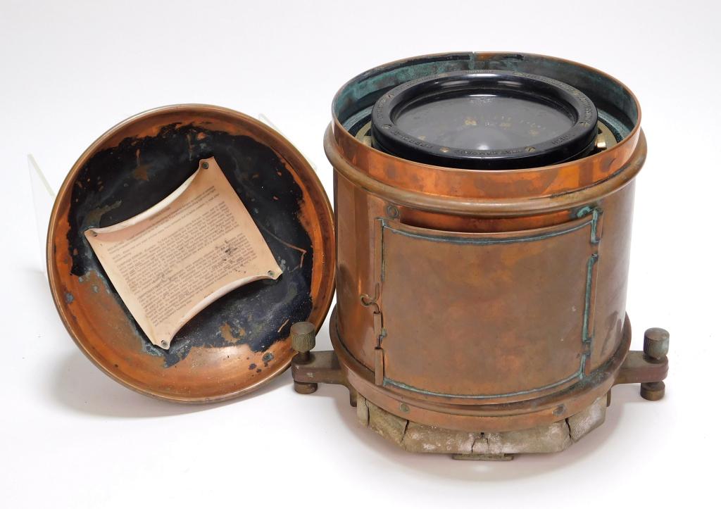W. M. Welch Model 2 Maritime Ship Compass (1 of 12)