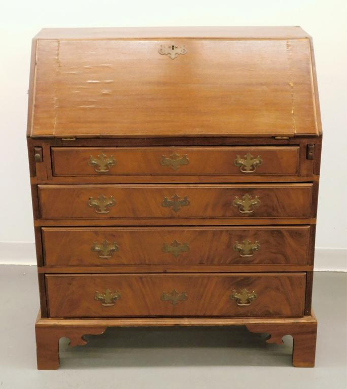 18th C. Chippendale Mahogany Slant Front Desk (1 of 8)