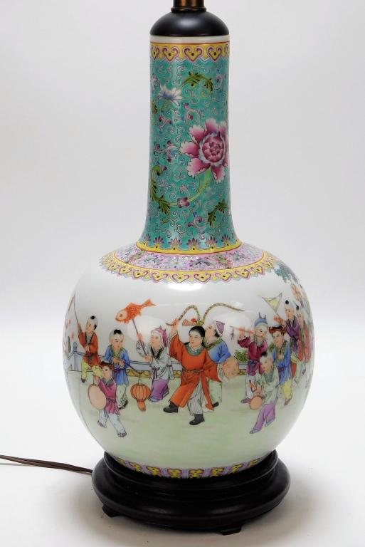 Chinese Porcelain Table Lamp (1 of 8)