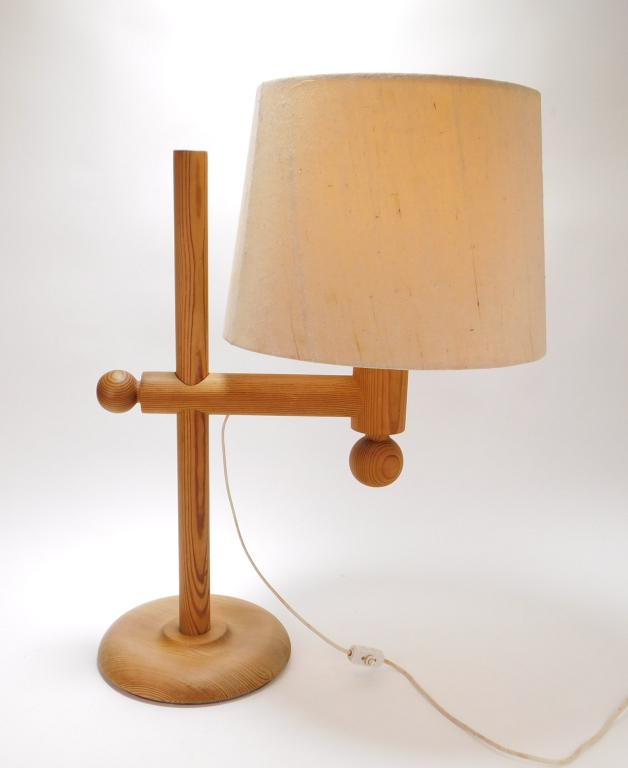 Luxus MCM Wood & Lucite Table Lamp (1 of 10)