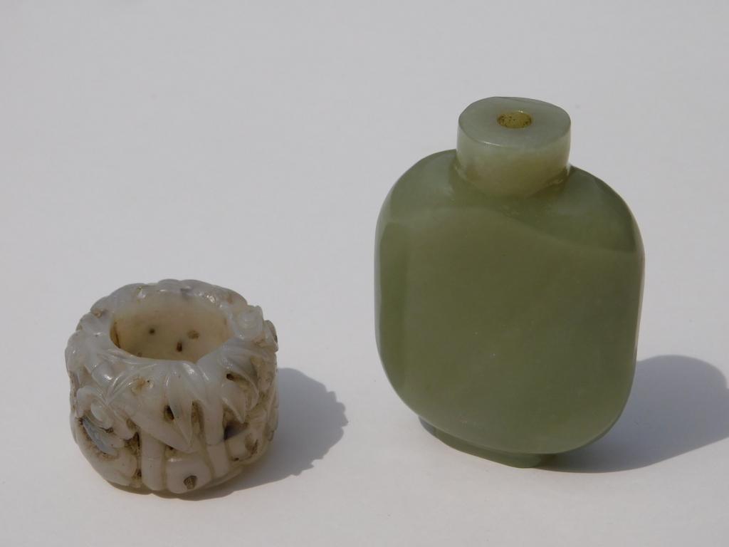 2PC Chinese Qing Carved Jade Snuff & Archers Ring (1 of 8)