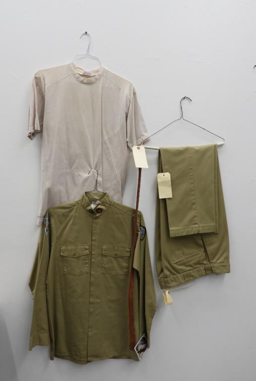 Roy Scheider Screen Worn SeaQuest DSV Full Uniform (1 of 11)