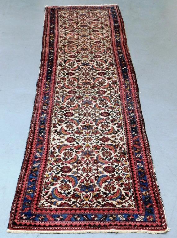 Hamadan Floral Carpet Runner (1 of 5)