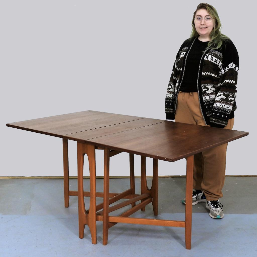 Kleppes MCM Gate Leg Table (1 of 6)