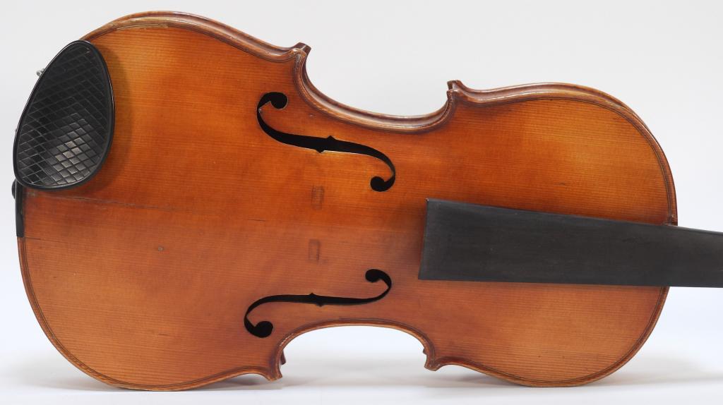 Copy of an Antonius Stradivarius Viola (1 of 7)
