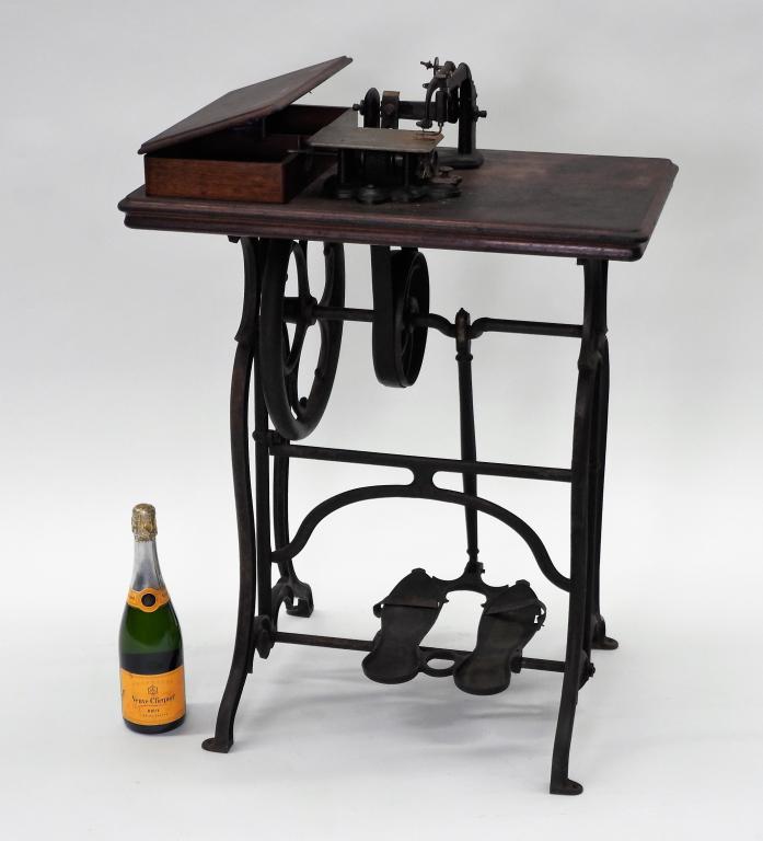 19C Wheeler & Wilson Mfg. Co. Sewing Machine (1 of 9)