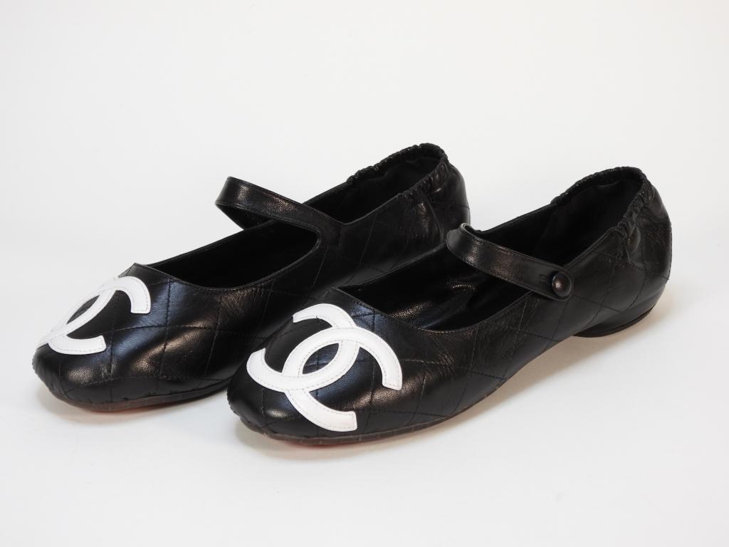 Chanel Quilted CC Leather Mary Jane Flats size 10 (1 of 5)