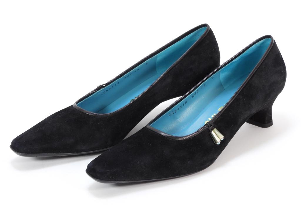 Salvatore Ferragamo Sadira Suede Heels Size 10: Italy,20th Century Tapered square toed deep black suede shoes with leather throat, turquoise leather soles, and shell and turquoise laces. Guaranteed authentic with original box. Suede,10 Marked "Salv