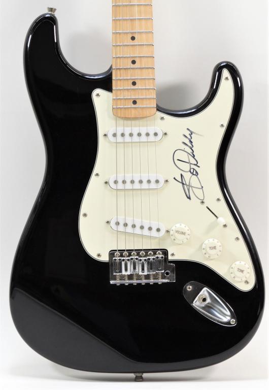 Bo Diddly Signed Fender Starcaster Guitar (1 of 12)
