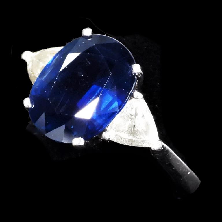 Platinum 5.7CT Sapphire & Trillion Diamond Ring (1 of 7)