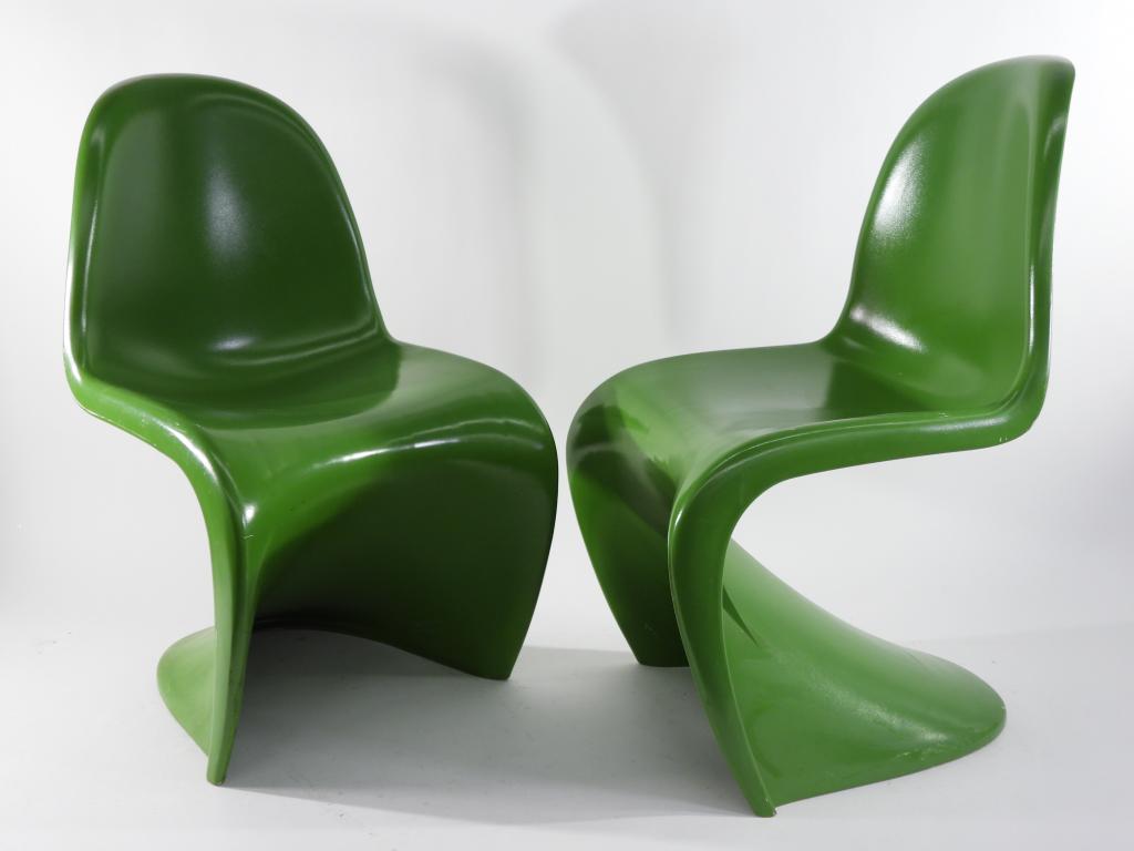 PR Original Panton Fiber Glass Stacking Chairs (1 of 7)
