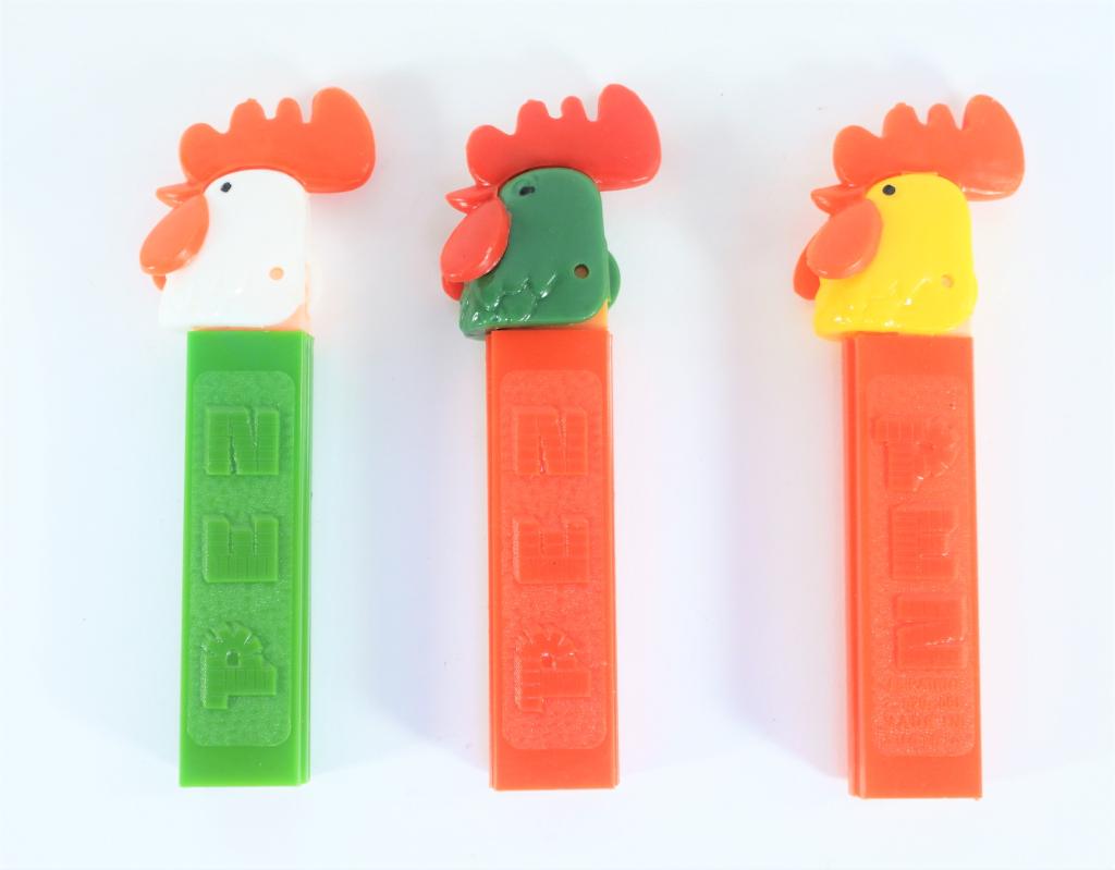 3PC 1976 PEZ Rooster 2.62 No Feet Variant Group (1 of 5)