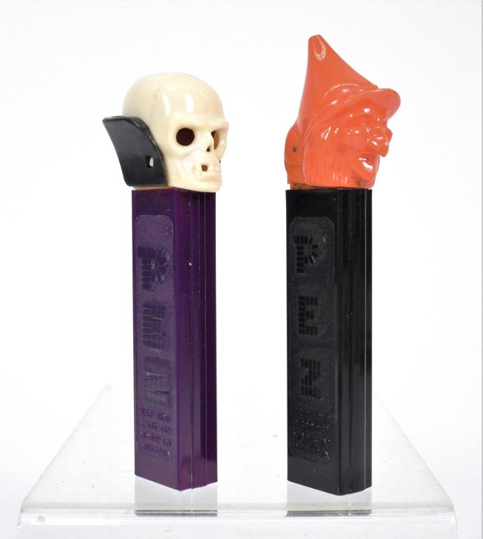 2PC 1957 PEZ Witch A & 1972 Skull Candy Dispensers (1 of 9)
