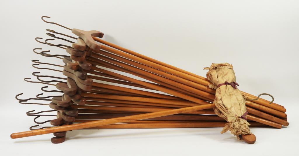 21PC Shaker Carved Wood Hangers (1 of 7)