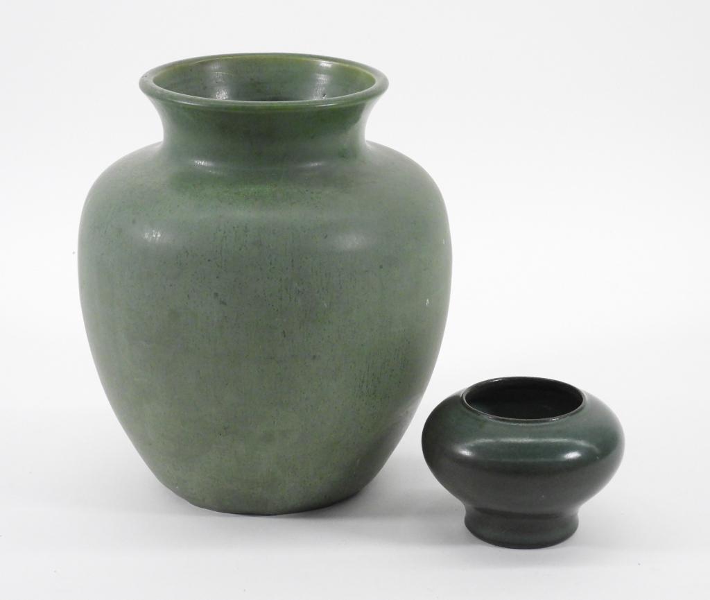 2PC Matt Green Hampshire Marblehead Pottery Vases (1 of 7)