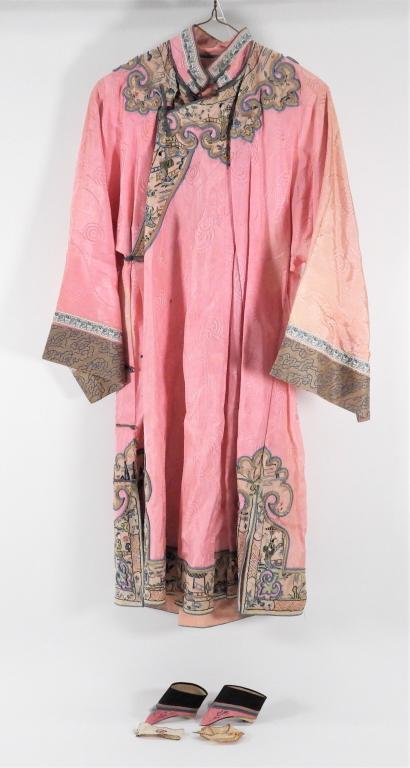 2PC Chinese Silk Robe w/ Lotus Shoes (1 of 7)