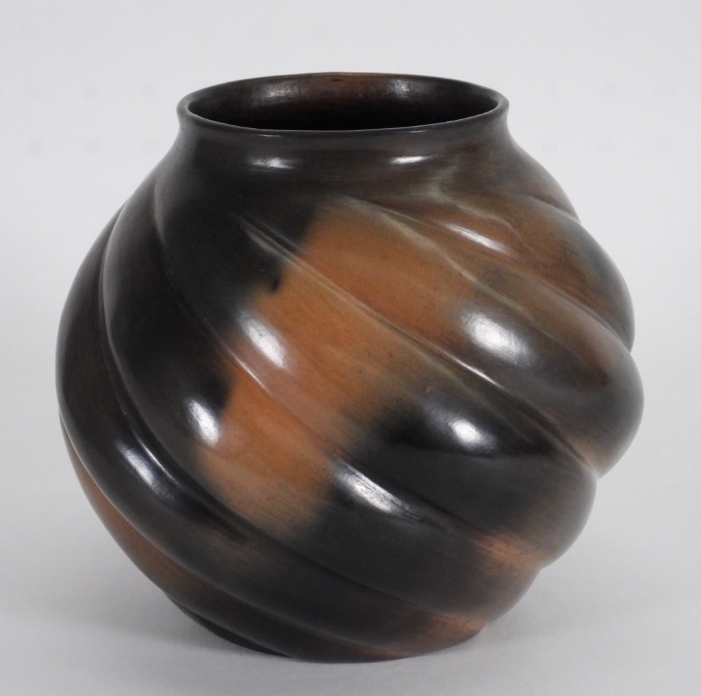 Samuel Manymules Native American Pumpkin Pot (1 of 5)