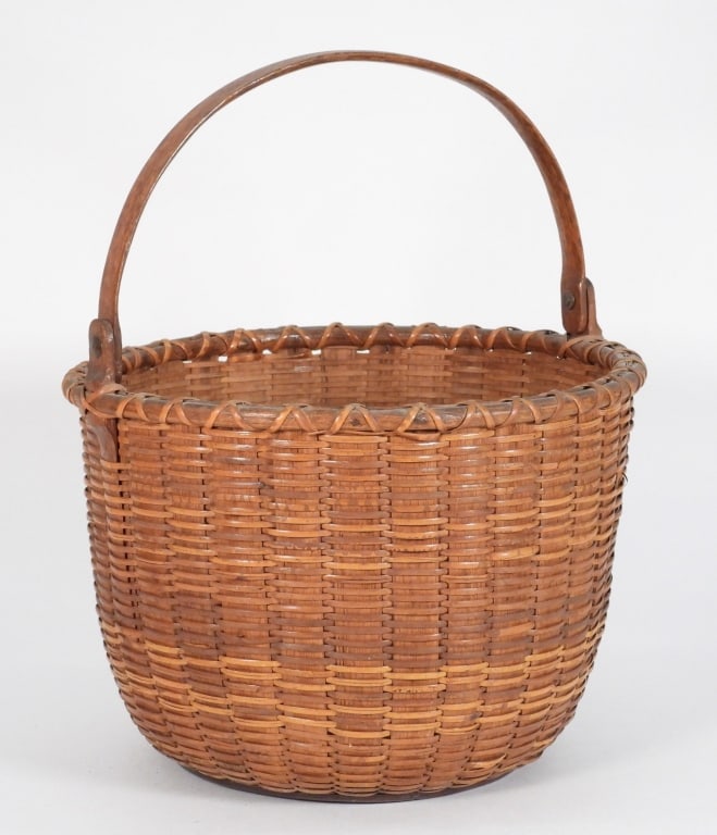 Good Patina Antique Nantucket Swing Handle Basket (1 of 9)