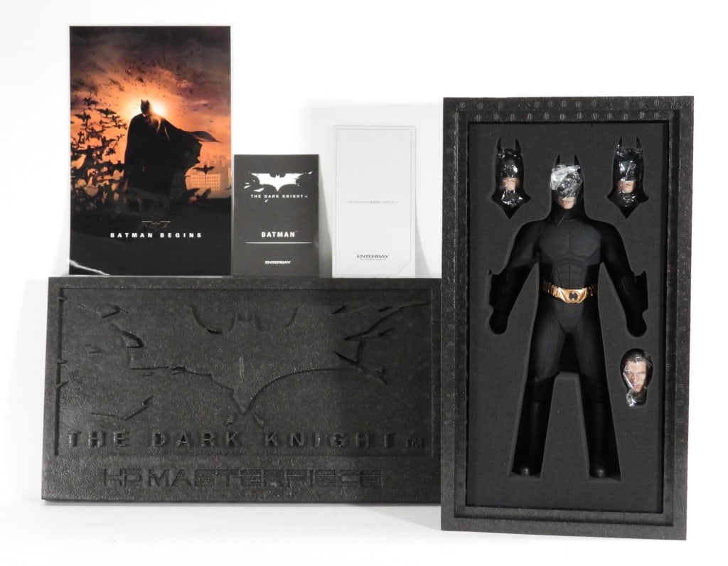 2012 Enterbay HD Masterpiece Batman 1/4 Scale (1 of 11)