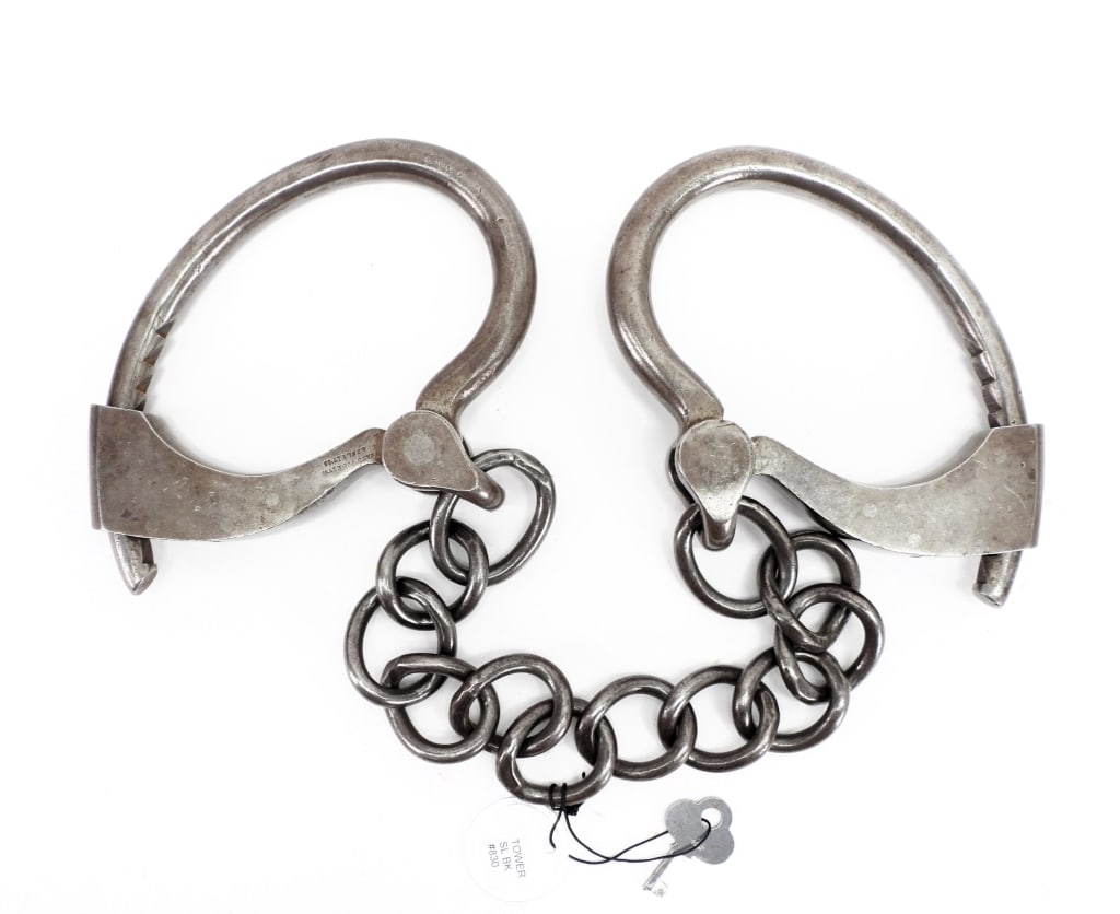 Tower Steel Single Lock Leg Irons (1 of 8)