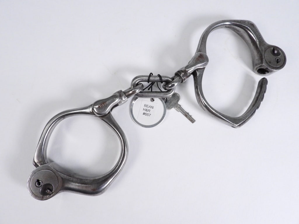 H&R Arms Co. Bean Model Cobb Handcuffs (1 of 10)