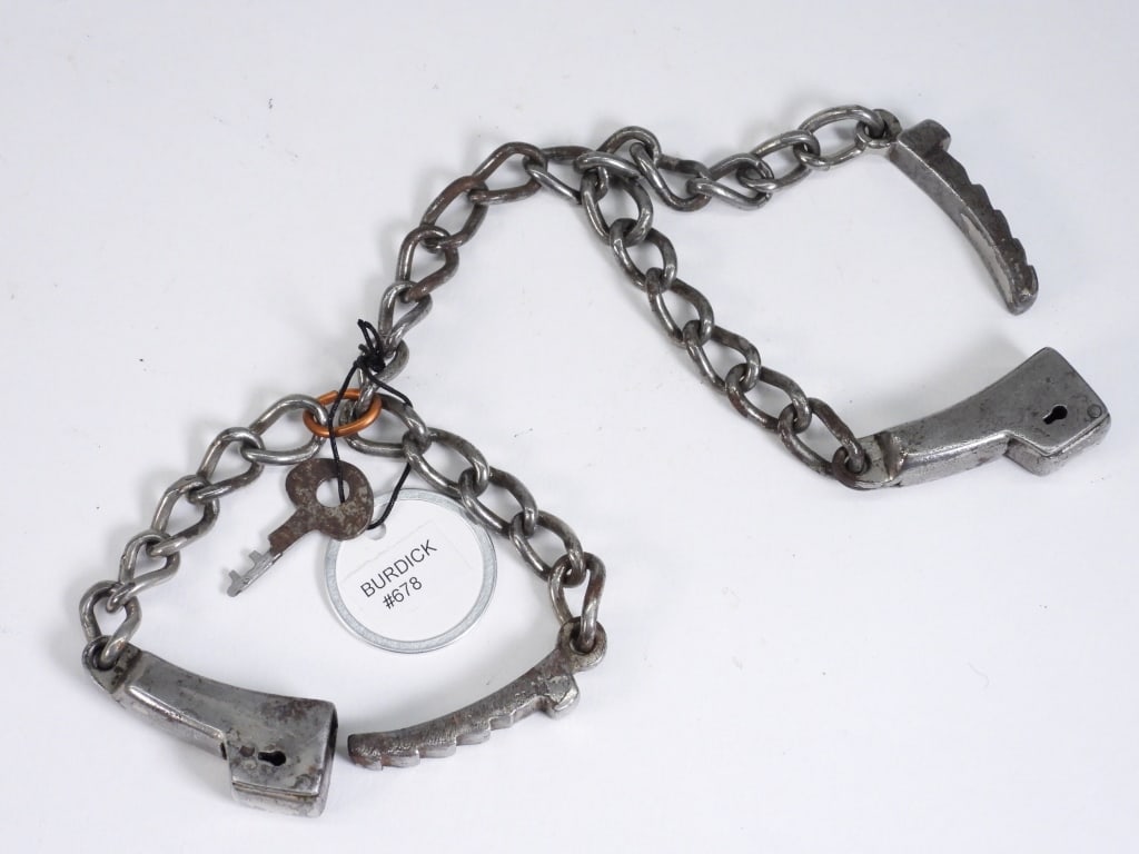 C.1903 Burdick Chain Link Police Handcuffs (1 of 8)