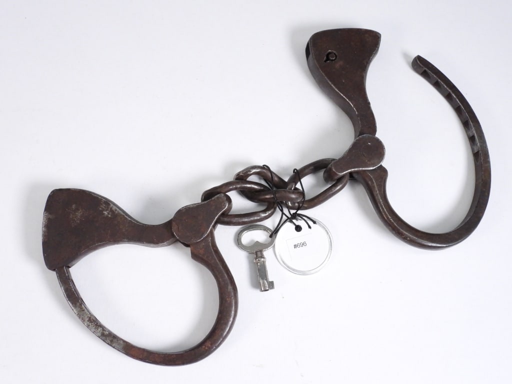 19C. Phelps Iron Heave Handcuffs (1 of 10)