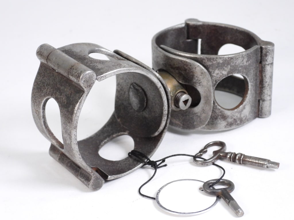 Rare Palmer No. 5 Handcuff Restraints (1 of 9)