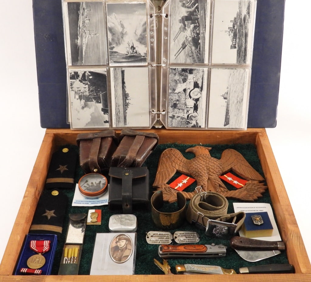 Collection Military Memorabilia & Postcards (1 of 7)