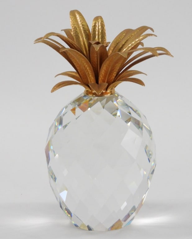 LG Swarovski Cut Crystal Pineapple Sculpture (1 of 6)