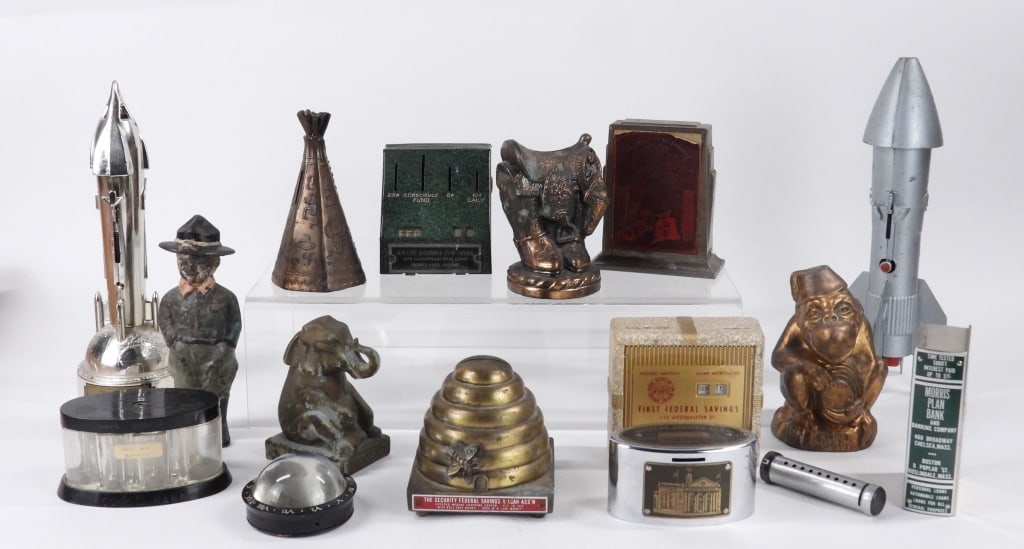 16PC Vintage Piggy Banks (1 of 9)