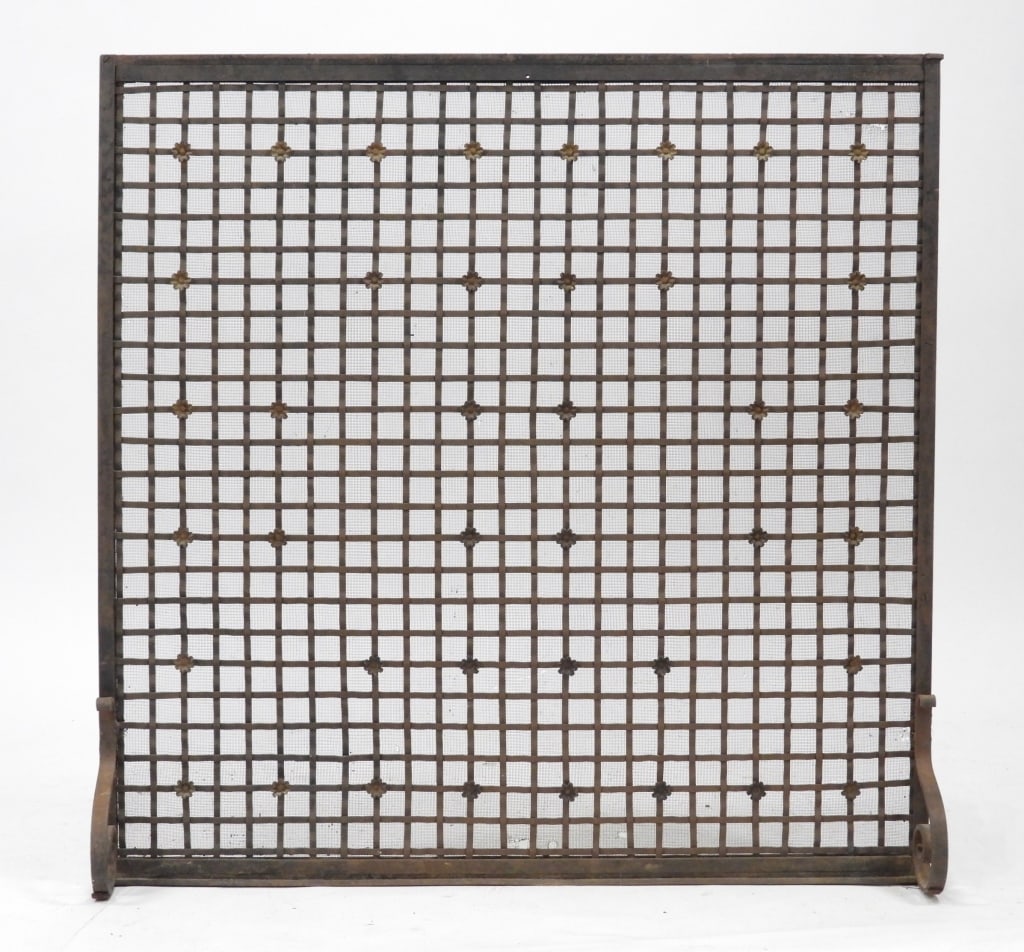 LG 19C Basket Weave Wrought Iron Fire Screen (1 of 8)
