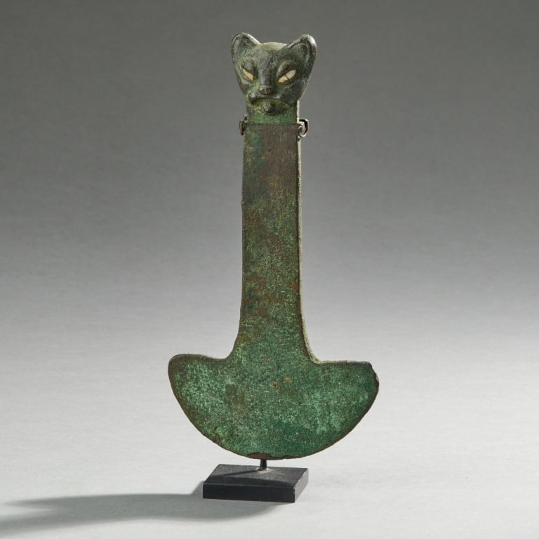 Fine Pre-Columbian Bronze Tumi (1 of 3)