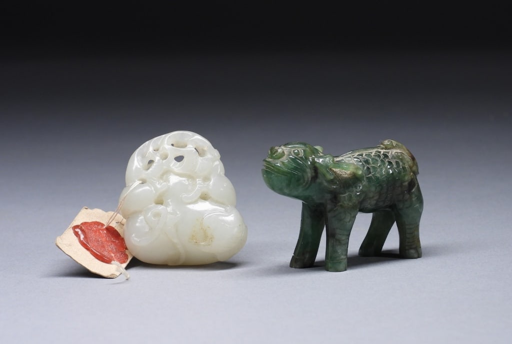 2 Chinese Jade Carvings (1 of 2)