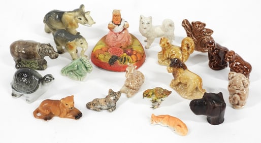 19PC Miniature Animal Figurine Toy Group ex RISD