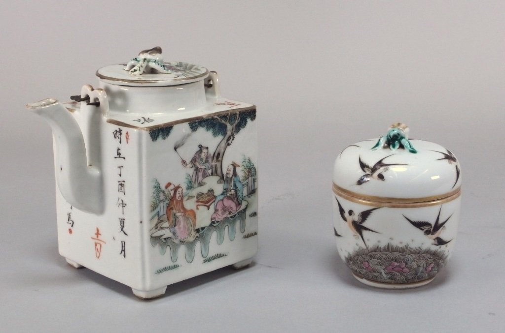 CHinese Porcelain Tea Pot & Covered Tea Bowl (1 of 10)